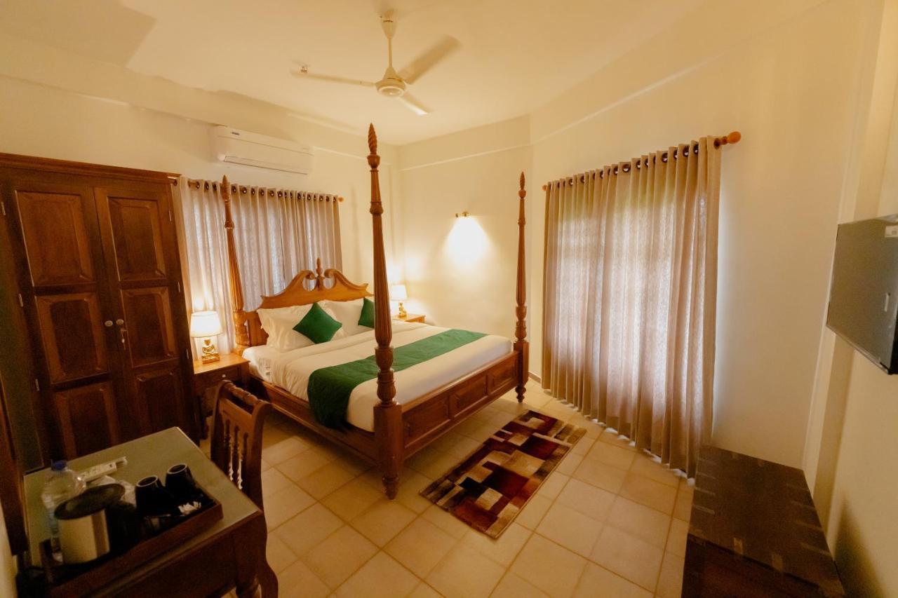 Seacoast Inn Fortkochi Fort Kochi Exterior photo