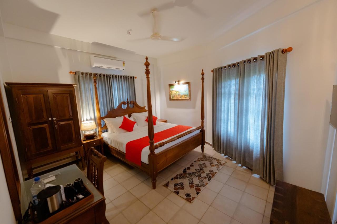 Seacoast Inn Fortkochi Fort Kochi Exterior photo